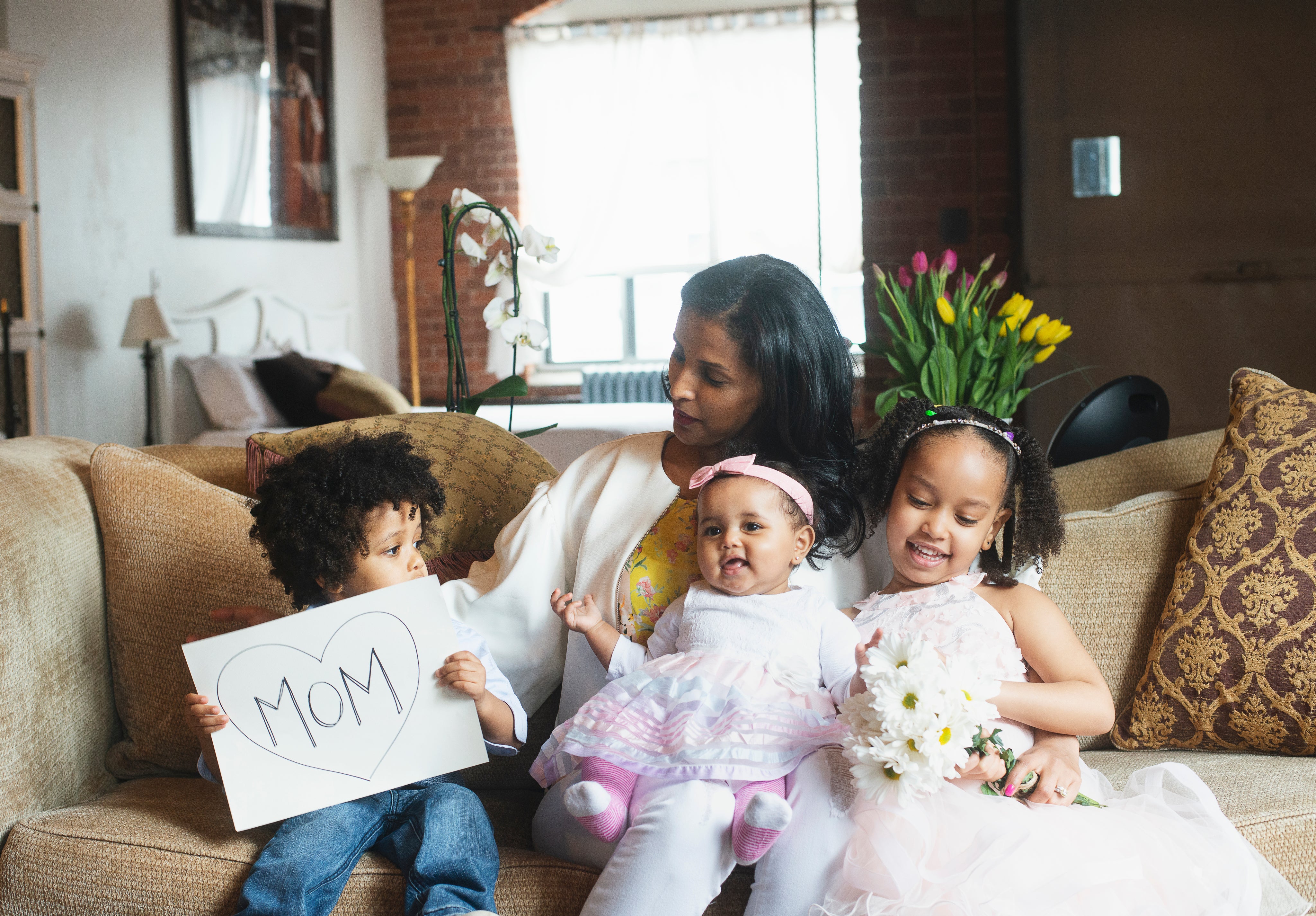files/kids-loving-mom.jpg